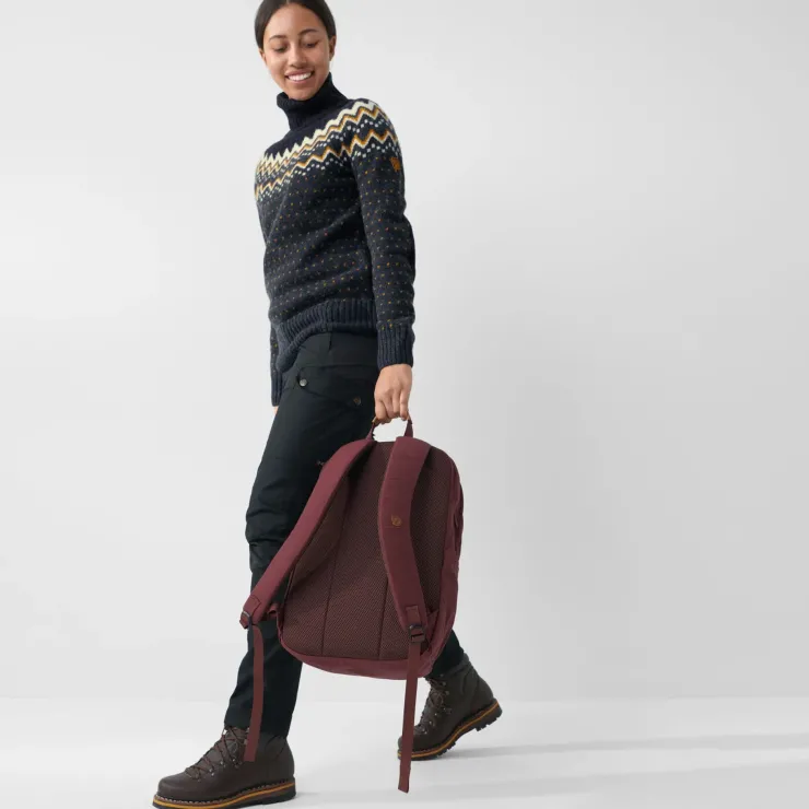 Day Packs-Fjallraven Raven 28L Rucksack - Dark Olive