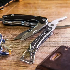 Knives & Multi-Tools-True Utility Seven Multitool
